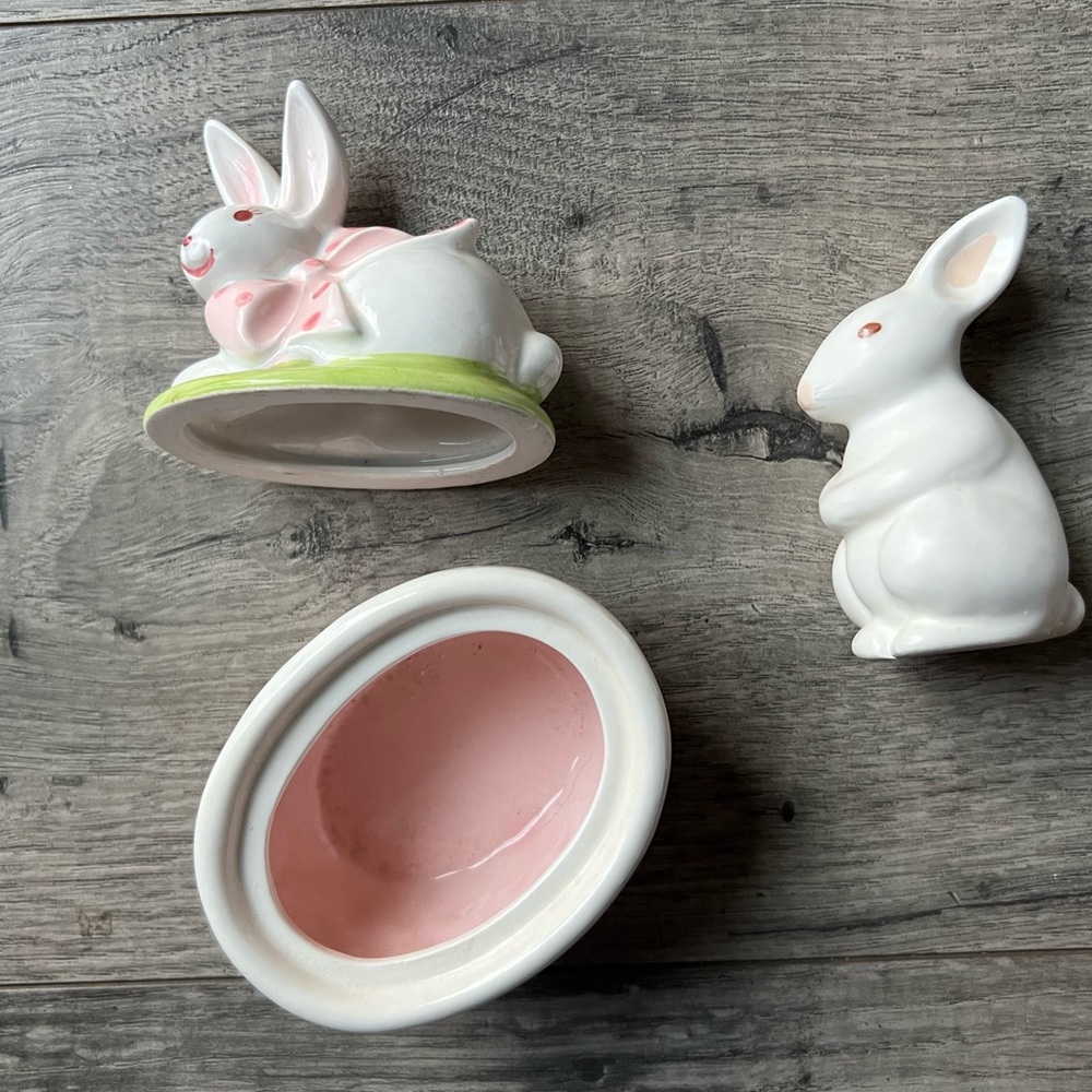 Spring Lefton Porcelain Rabbit In Basket & Standing 2 Rabbit shaped Molds - Picture 4 of 8